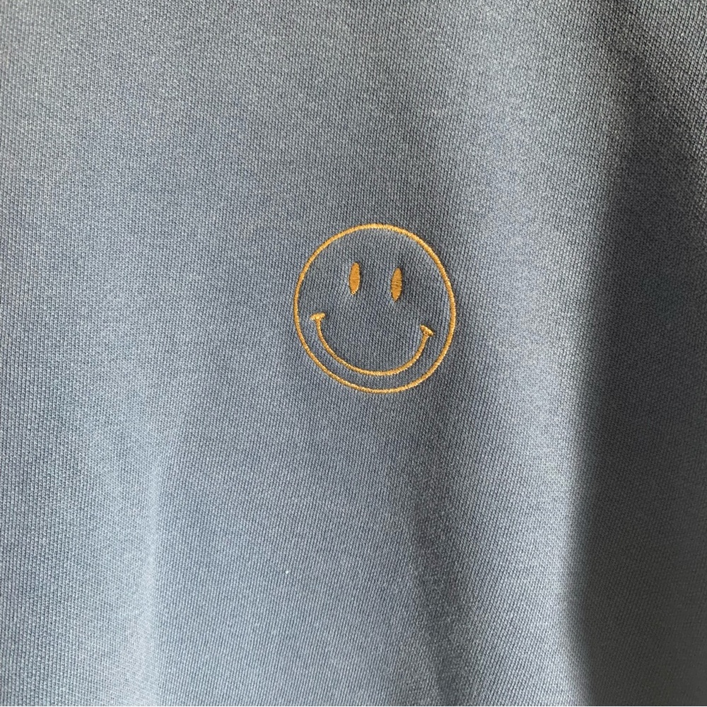 Comfort Colors Vintage Wash Blue Embroidered Smile Happy Face - Picture 4 of 4